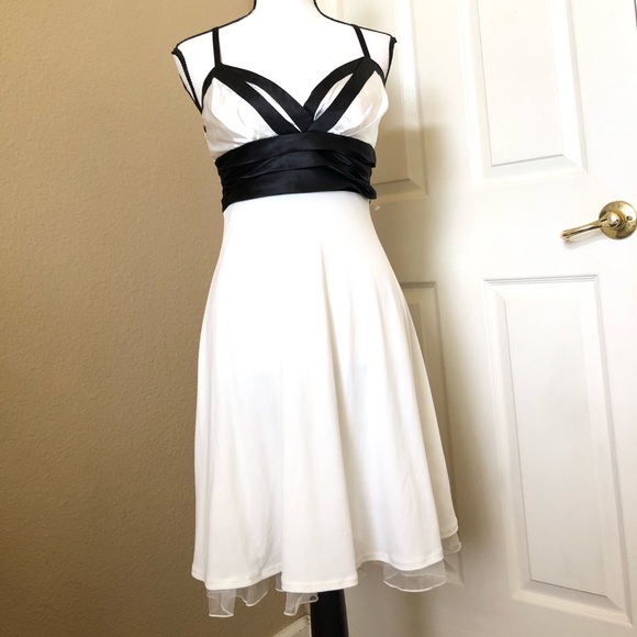 SEXY MISTRESS 🔥 B&W dress - Picture 2 of 6